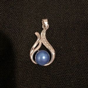 Pearl pendant